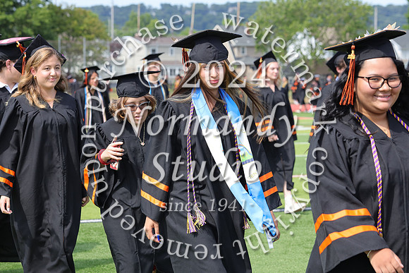 SVL_grad_candids_063