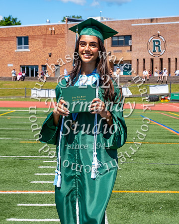 RDG_holding_diplomas_515