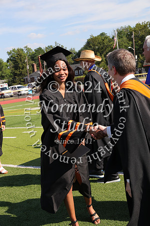 SVL_diplomas_left_320