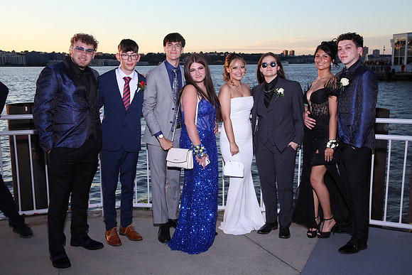 TOT_pier_candids_851