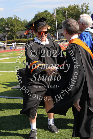 SVL_diplomas_left_350