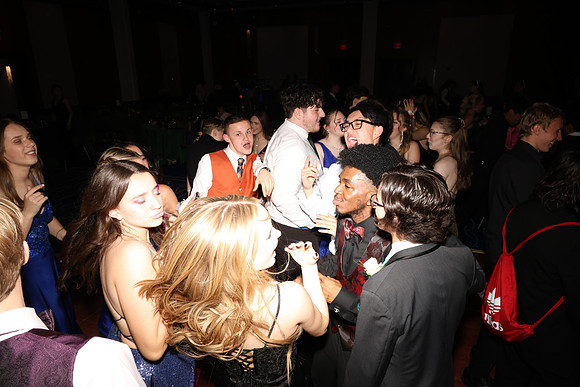 SVL_jr_sr_prom_274