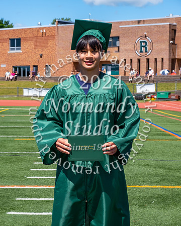 RDG_holding_diplomas_501