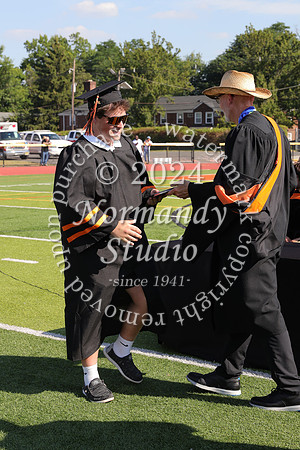 SVL_diplomas_left_349