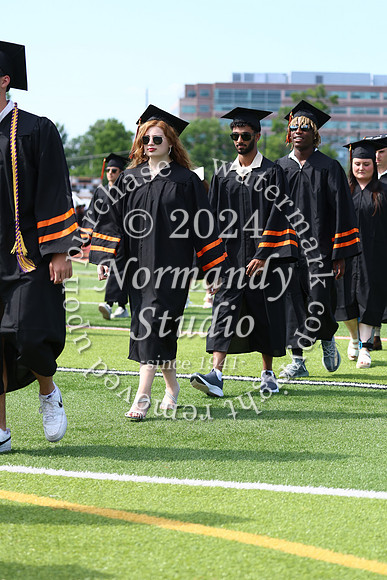 SVL_grad_candids_335