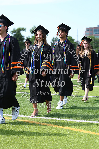 SVL_grad_candids_349