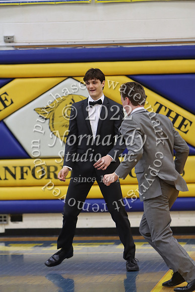 CHS_senior fashion show_33