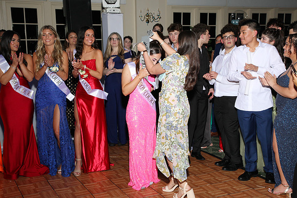 FTH_prom_court_428