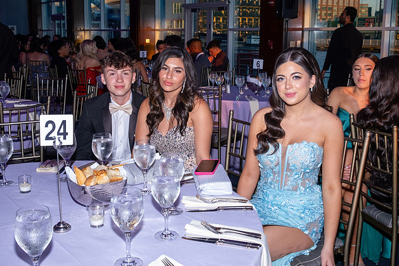 TOT_table_photos_1036