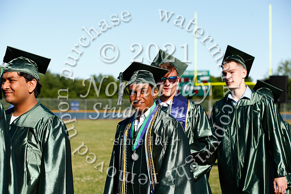 CNH_010_grad_candids