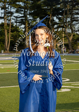 SPF_holding_diplomas_067