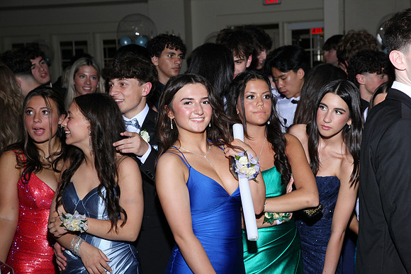 FTH_prom_court_403