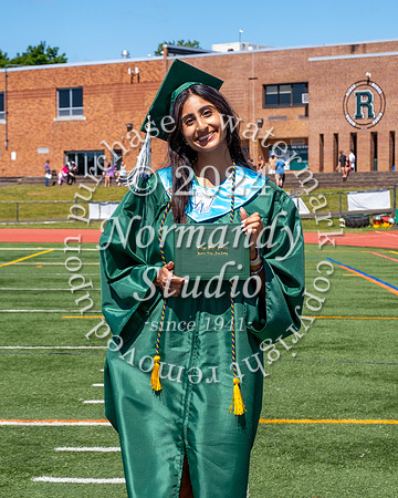 RDG_holding_diplomas_466