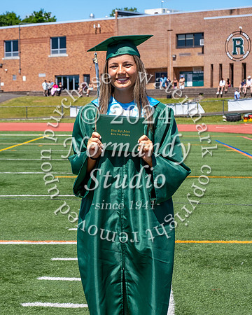 RDG_holding_diplomas_509