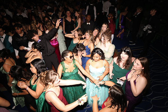 SVL_jr_sr_prom_251