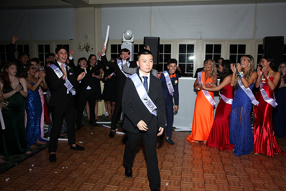 FTH_prom_court_433