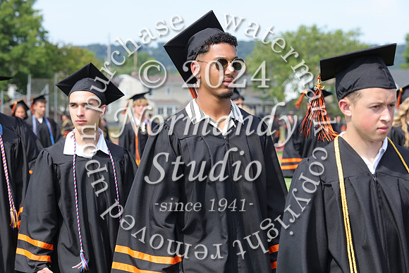 SVL_grad_candids_072