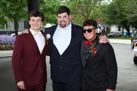 SVL_jr_sr_prom_053