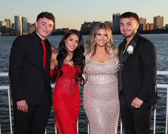 TOT_pier_candids_826