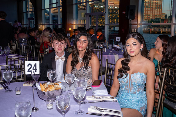 TOT_table_photos_1035