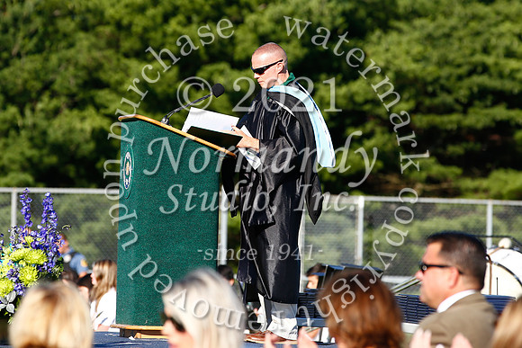 CNH_034_grad_candids