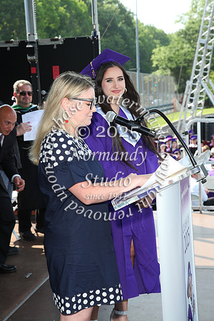 TOT_grad_candids_023