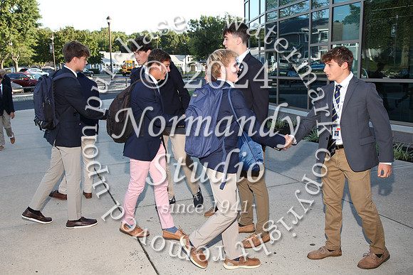 CBA_fr-arriving_22