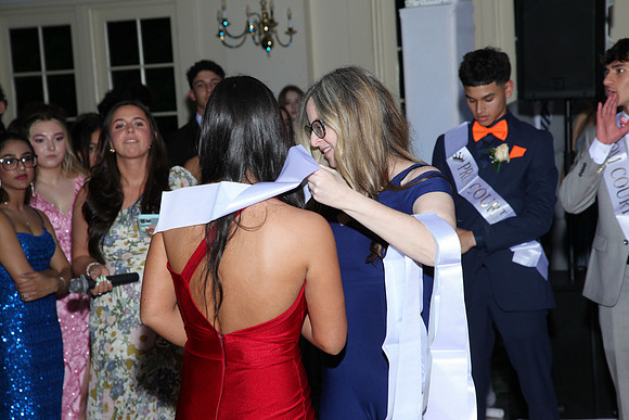 FTH_prom_court_415