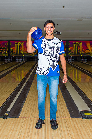 20220117-WHS Bowling Team_D4S_3482-2 - Lone Senior
