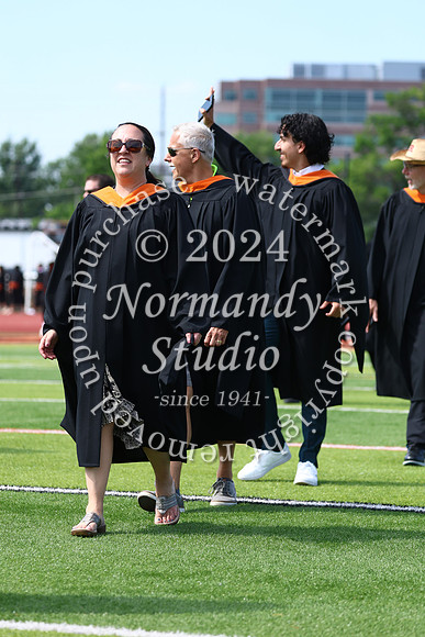 SVL_grad_candids_307