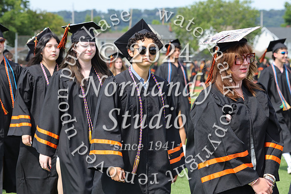 SVL_grad_candids_057