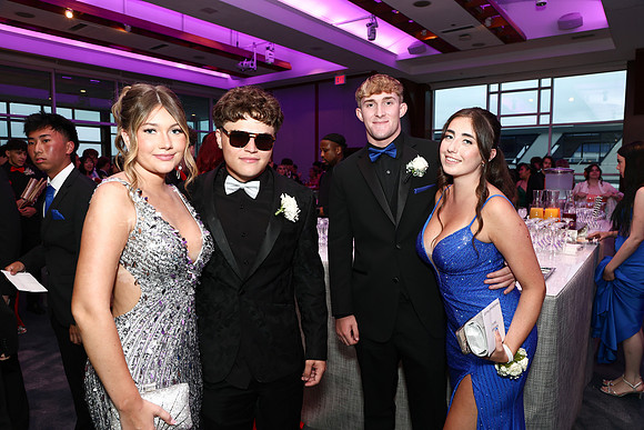 TOT_prom-inside_26