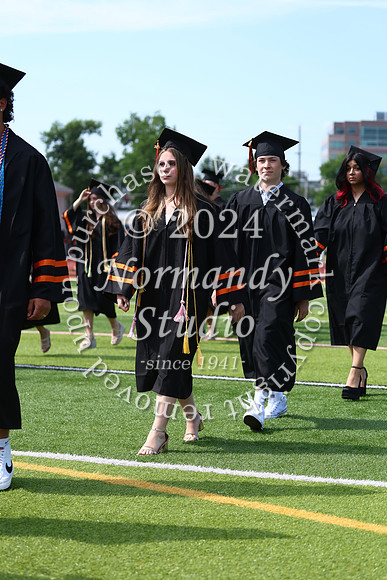 SVL_grad_candids_351