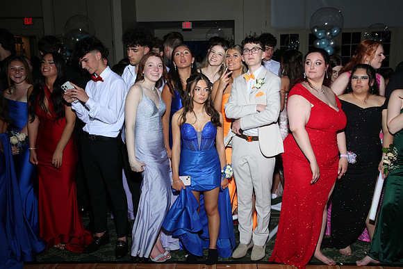 FTH_prom_court_400