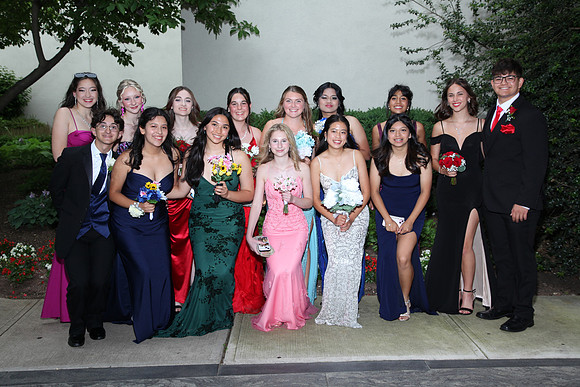 SVL_jr_sr_prom_042