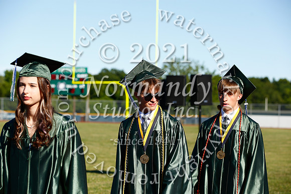 CNH_024_grad_candids