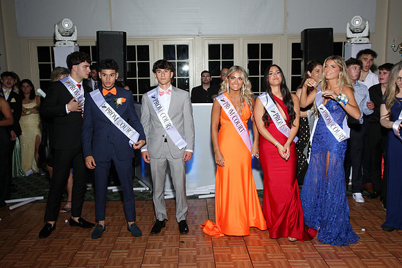 FTH_prom_court_419