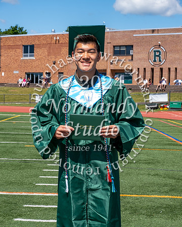 RDG_holding_diplomas_496