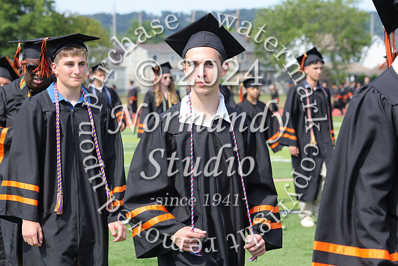 SVL_grad_candids_073