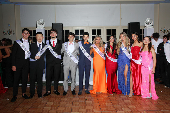 FTH_prom_court_424