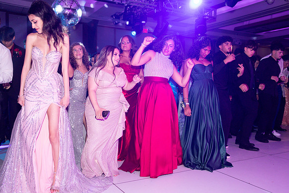 TOT_prom-dance_15