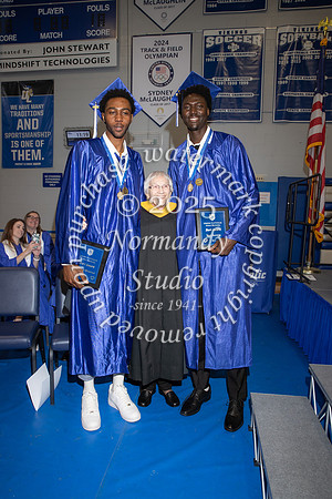 UCH_awards-scholarships_50