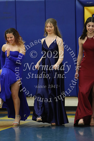 CHS_senior fashion show_44