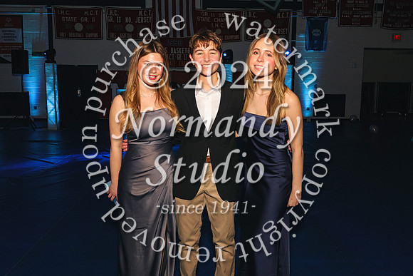 WMM_snow_globe_010