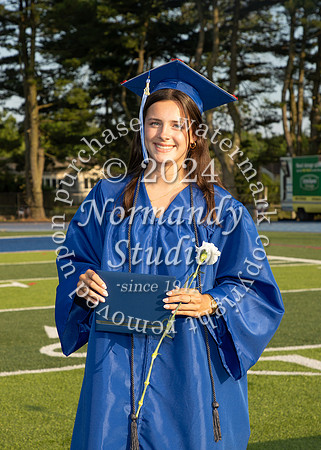 SPF_holding_diplomas_059