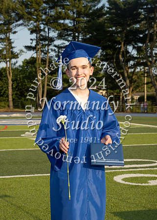 SPF_holding_diplomas_035