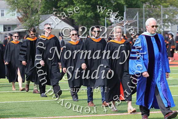 SVL_grad_candids_008