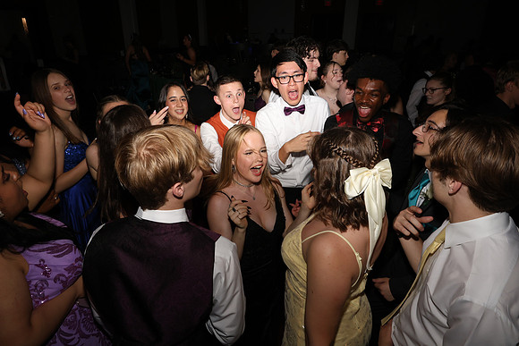 SVL_jr_sr_prom_275