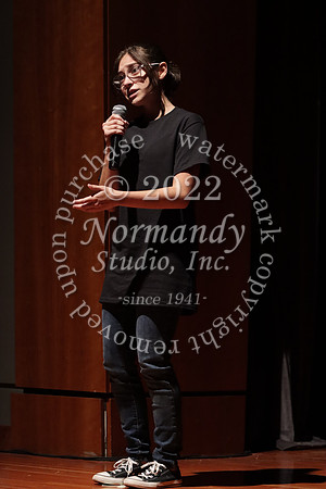 MON_play_59