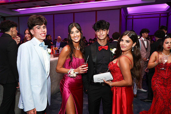 TOT_prom-inside_25